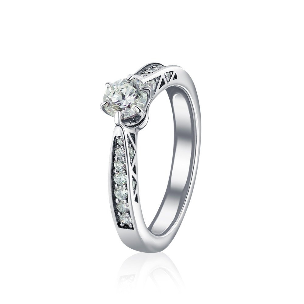 White Gold Diamond Engagement Ring: How to Choose the Right Ring for a Proposal